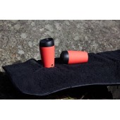 Loke Reisebecher mit Gummibeschichtung und Verschlussfunktion, klein, Rot