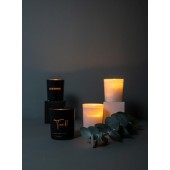 Kerze Crisp Blossom & Apricot Cream Black