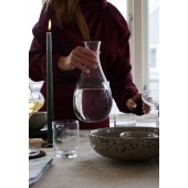 Natur-Weinkaraffe mit Korkstopfen. Klar/dunkelbraun